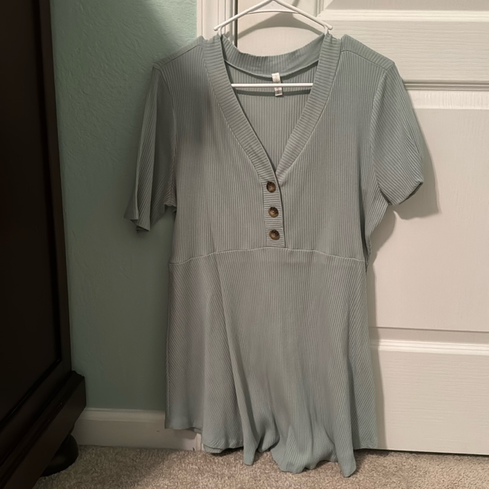 PinkBlush Sage Ribbed Button Accent maternity shirt size xl